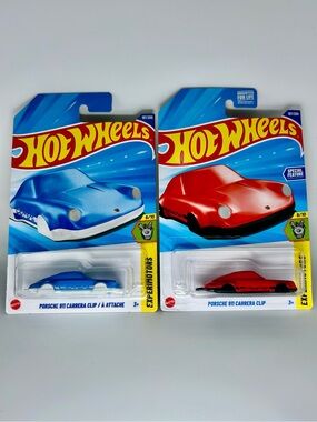 2025 Hot Wheels Expirimotors Lot of 2x
-Porsche 911 Carrera Blue & Red Key Chain
